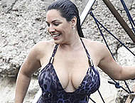 Kelly Brook cleavage in swimsuit in Ischia