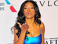 Keke Palmer posing sexy in short blue dress