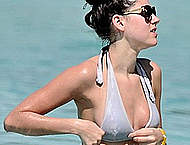 Eliza Doolittle caught in bikini on the beach