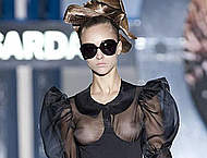 Marcelina Sowa sexy & see through runway pix
