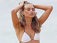 Avril Alexander sexy photoset on Bondi Beach Avril Alexander sexy photoset on Bondi Beach